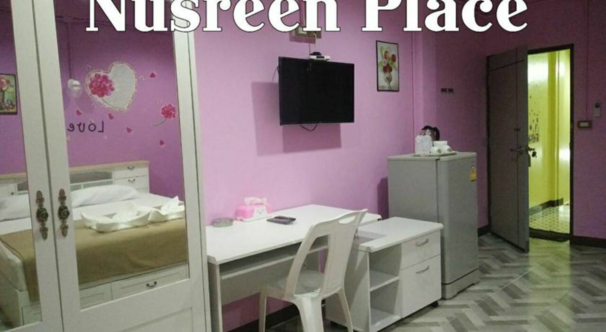 Nusreen Place Bangkok Bagian luar foto